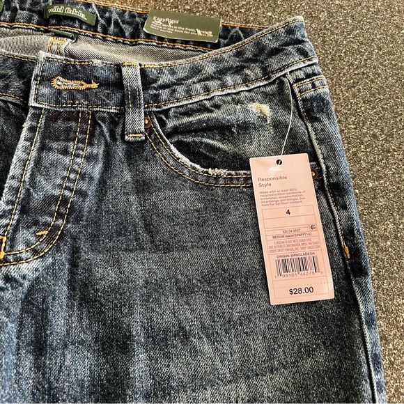 NWT Wild Fable Easy Rigid Low-Rise Bootcut Medium Wash Size 4 - Picture 7 of 12